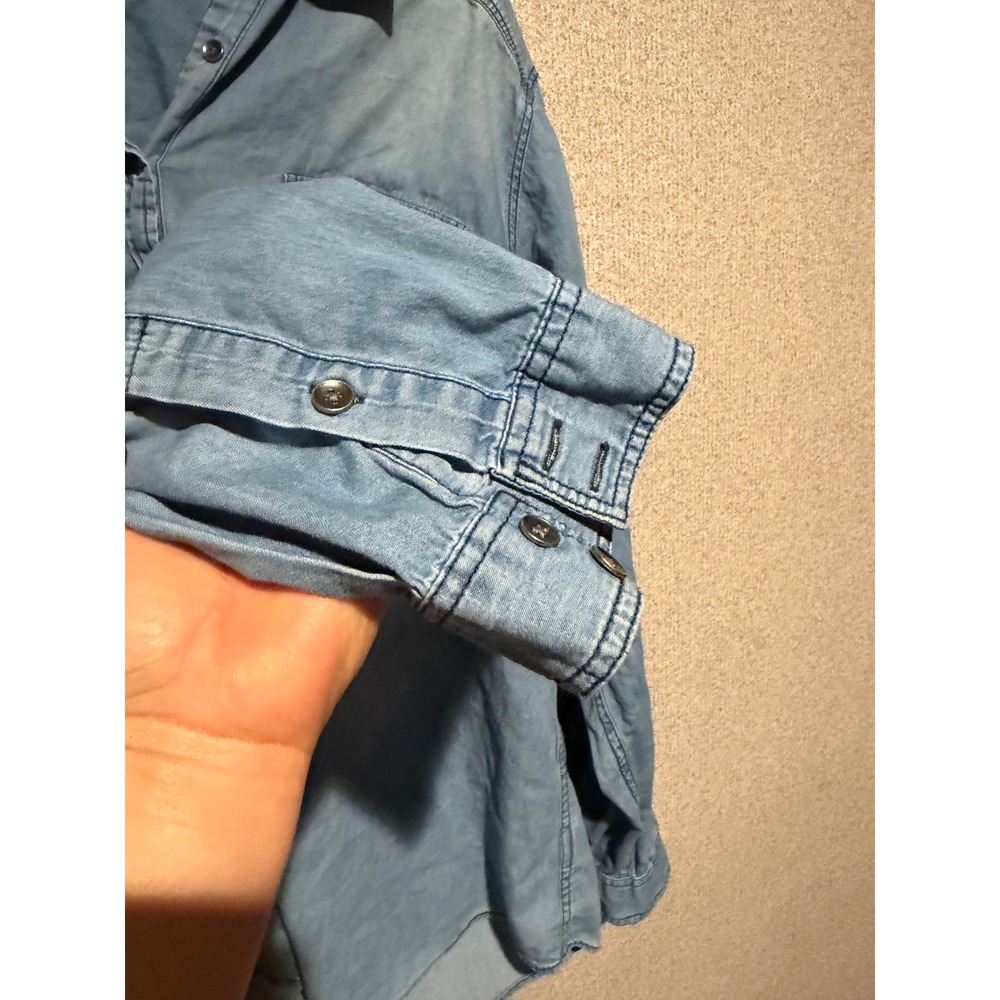 Torrid Womens Light Wash Denim Button Down Shirt Long Sleeve Plus Size 3 3X - Picture 4 of 6